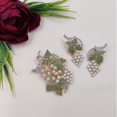 Dazzle & Delight Locket Set 